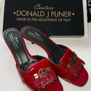 DONALD PLINER COUTURE KILTIE DESIGN